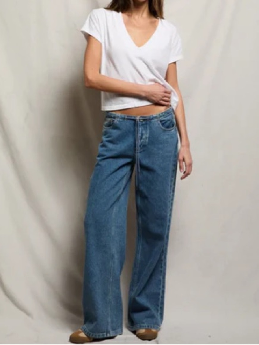 perfectwhitetee alanis recycled cotton v neck tee - Picture 2 of 9